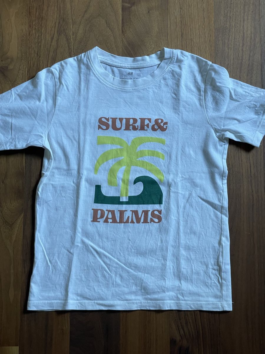 H&M Camicie, T-shirt & Polo: T-Shirt Surf & Palms Gr. 122/128 – Usato da Fehraltorf venduto da Nadja0205
