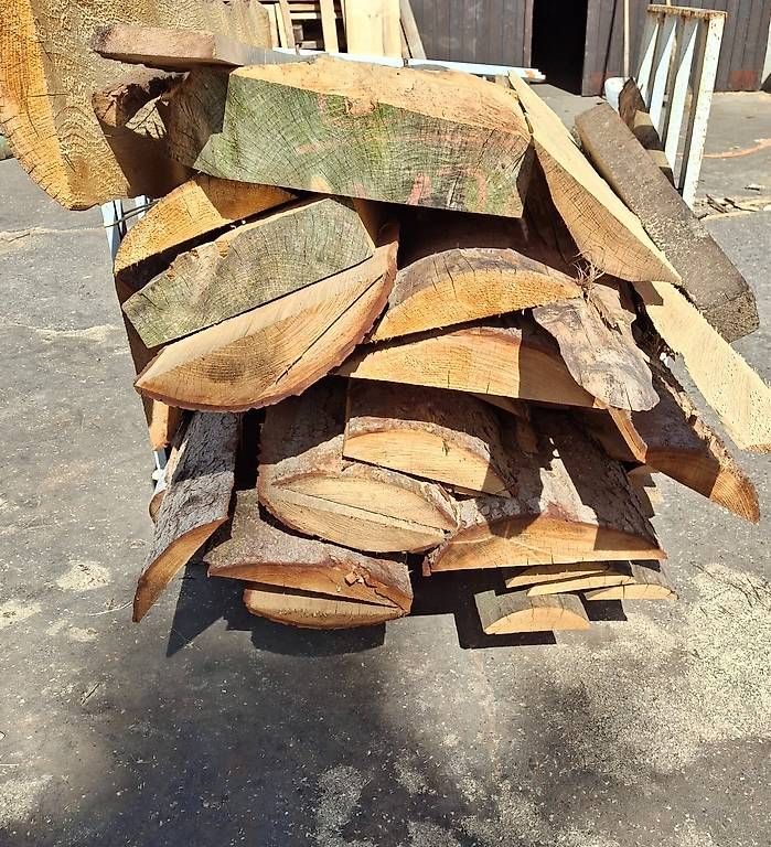 Articoli in legno: Schwartenbretter, Abschnitte, Brennholz – Usato da Mettendorf TG venduto da 892421 2