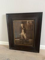 Altes Portrait in dunklem Holzrahmen, Vintage Rarität