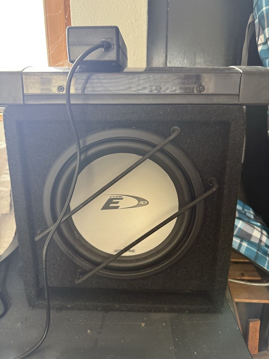 Alpine Amplificatori: Subwoofer Auto – Usato da Utzenstorf venduto da sve_m5my