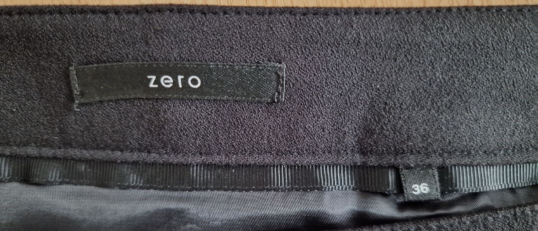 Gonne: Rock von Zero – Usato da Lausen venduto da Joli-80 3