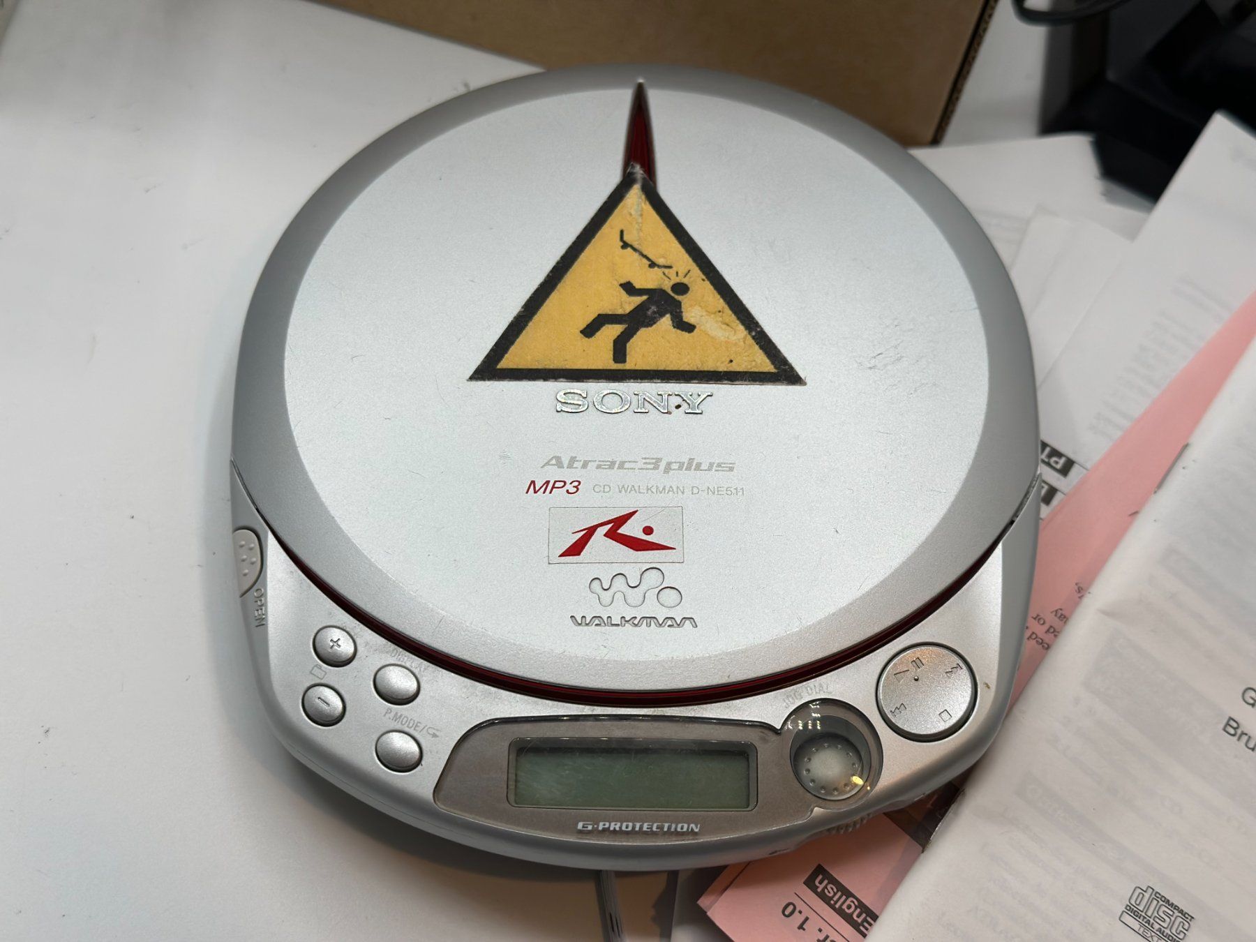 Grundig Tragbarer Mediaplayer: Sony 1 Discman Baladeur CD Portable Player + Test OK ! – Gebraucht aus Genève von inc_9vgv 1