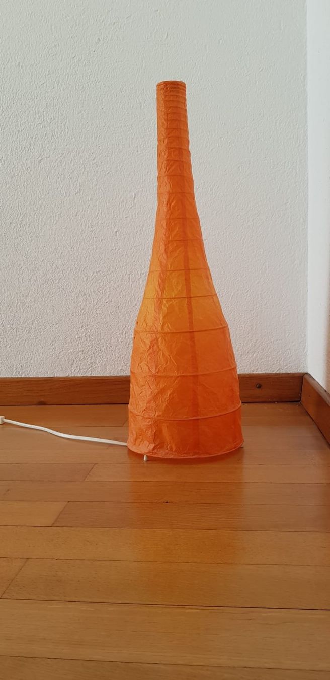 Lampen: Lampe / Stubenlampe orange mit Kabel und Schalter – Gebraucht aus Unterägeri von Chartbreaker 4