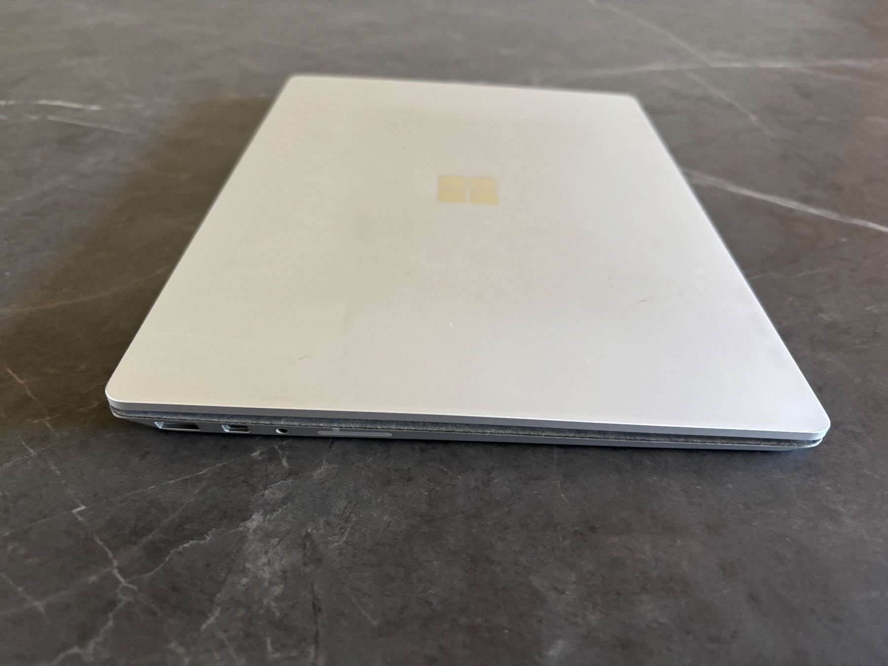 Microsoft Notebook: Microsoft Surface Laptop Go - Top Zustand - Sofort – Usato da Weissbad venduto da FlickflauderY 3