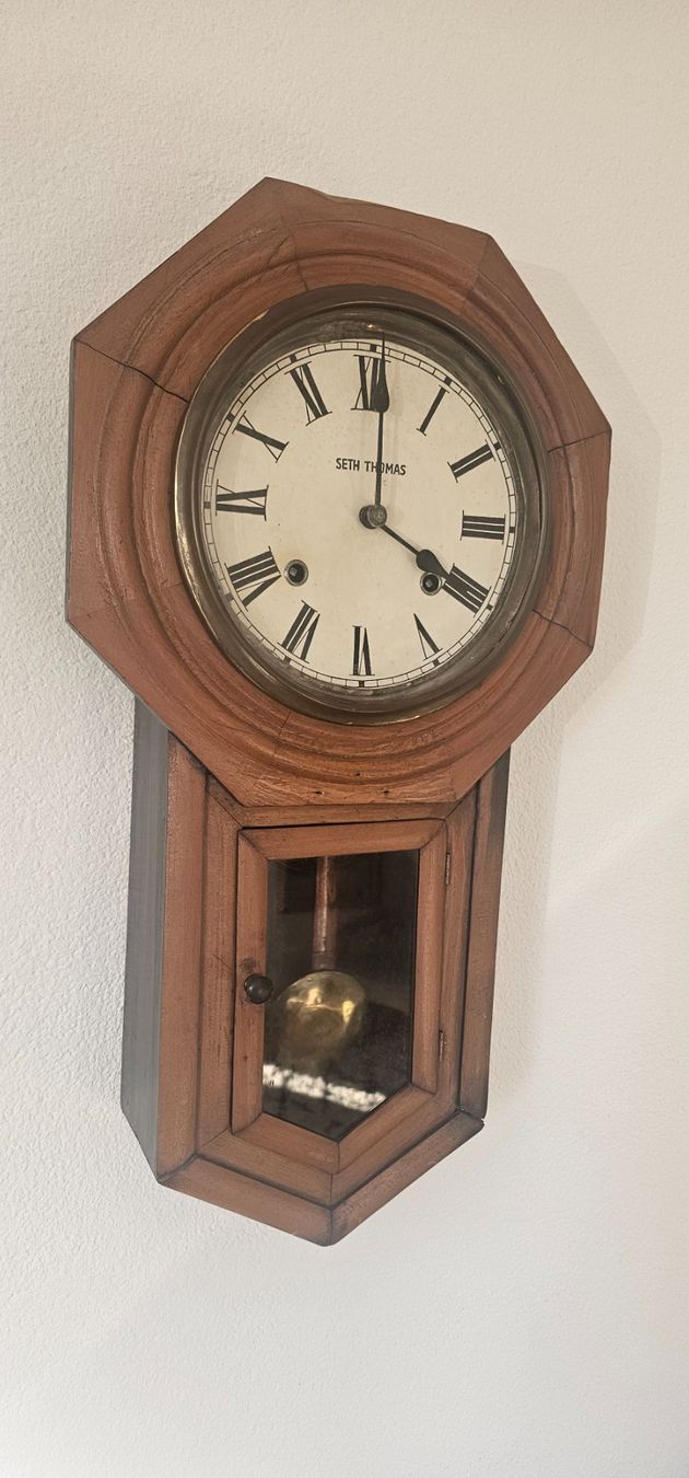 Stand- & Wanduhren: Antike Wanduhr Seth Thomas Vintage – Gebraucht aus Pfäffikon ZH von eric0113