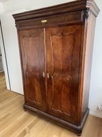Antiker Schrank