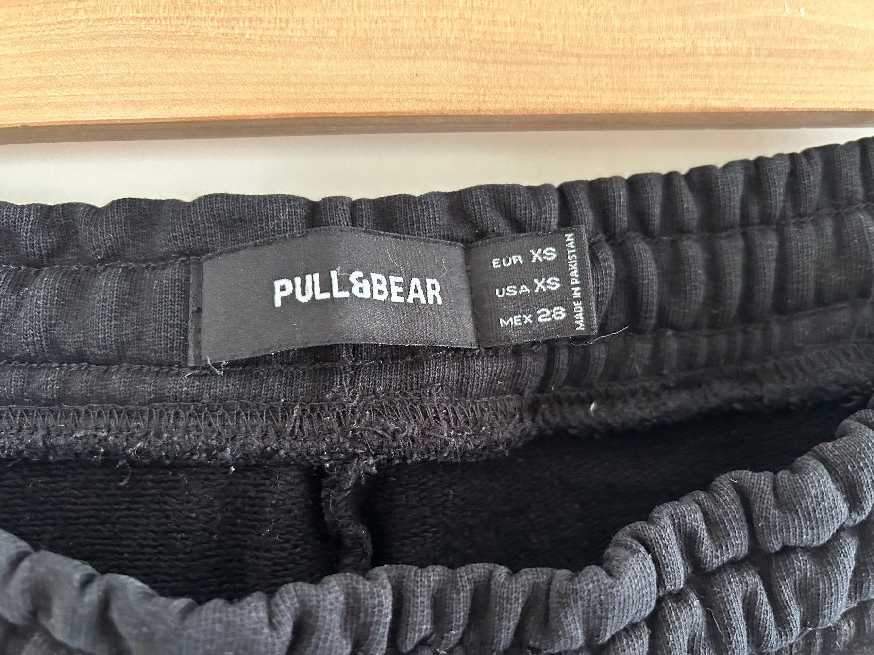 Pull&Bear Pantaloni: PULL & BEAR / Jogginghose (Gr. XS) – Usato da Dietlikon venduto da Mankai 2