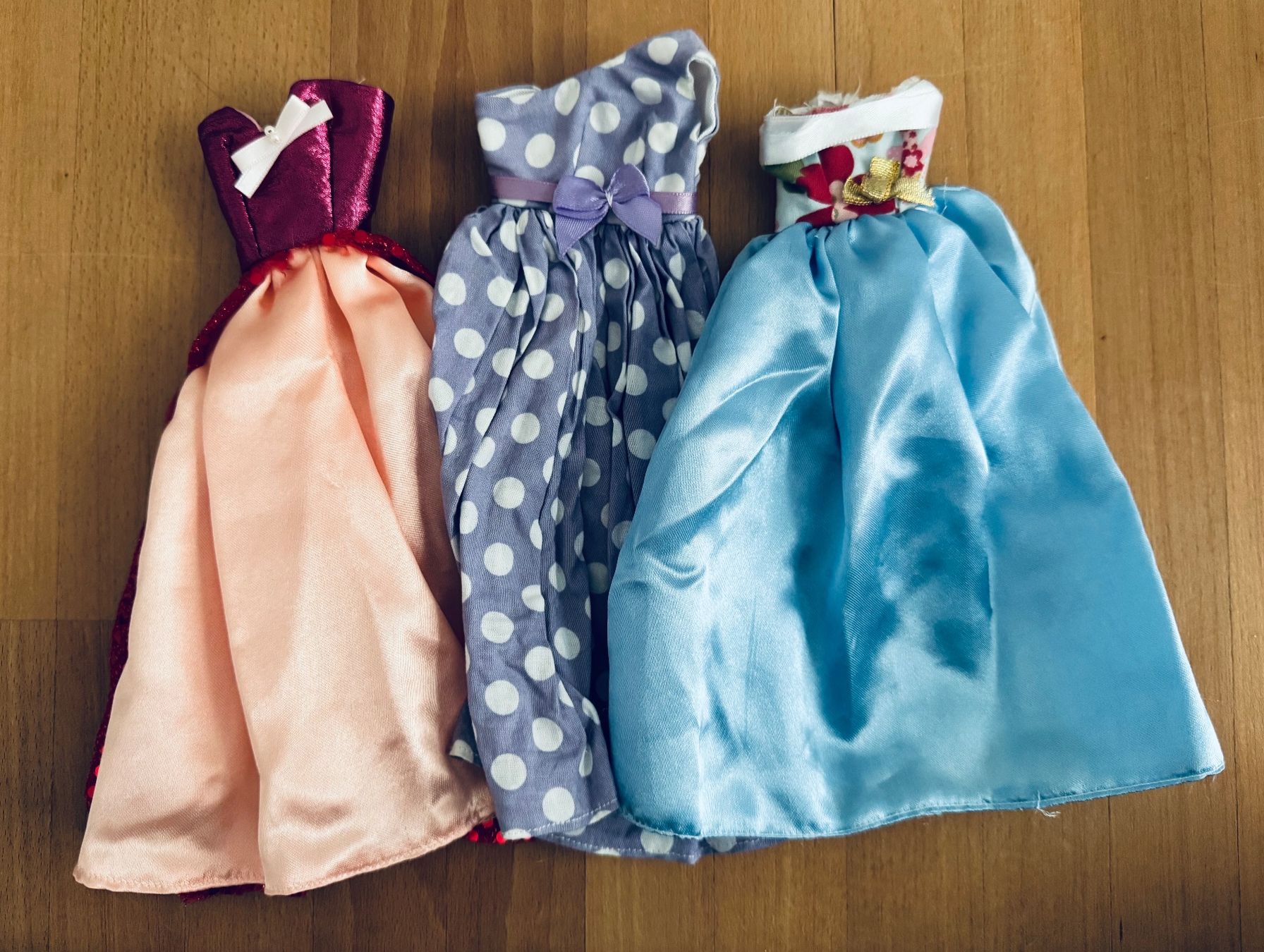 Giocattoli: Spezielle Barbie Kleider – Usato da Bettwil venduto da bellis_perennis_222 3