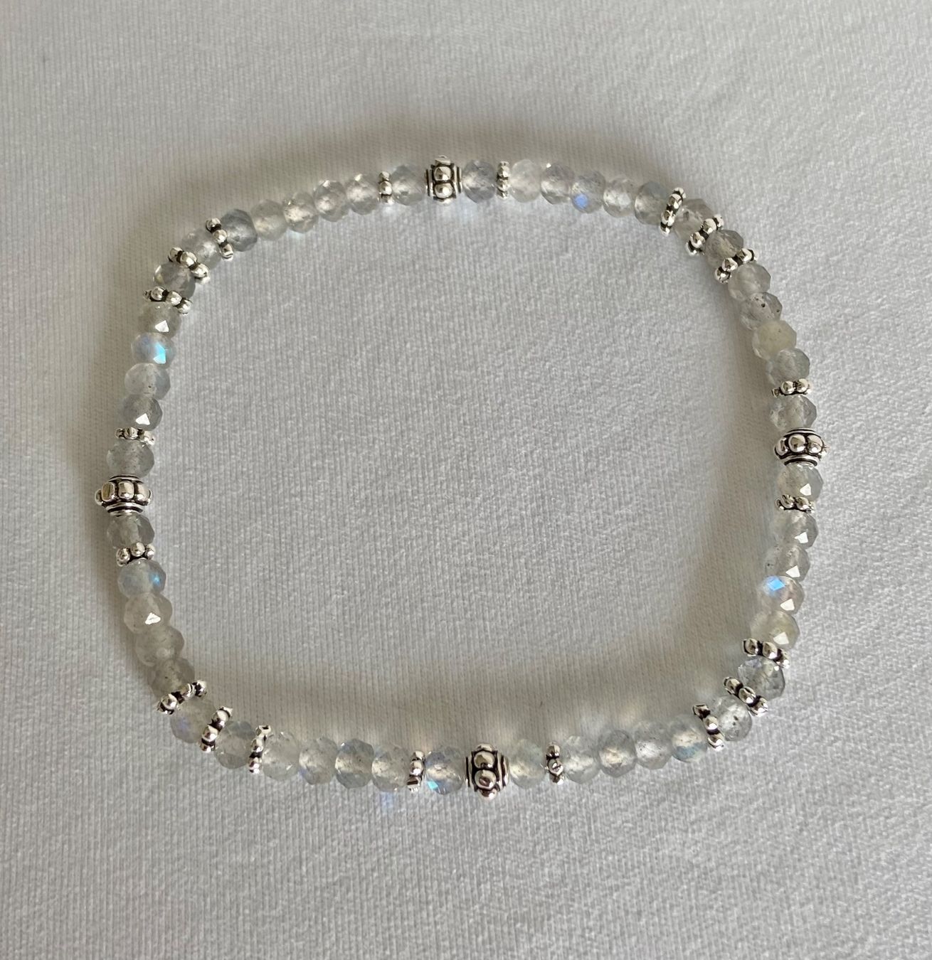 Armbänder & -reifen: Edelstein Armband Labradorit mit Flashs Silber 925 auf Mass – Neu und originalverpackt aus Zuzwil SG von Lemliskat 5