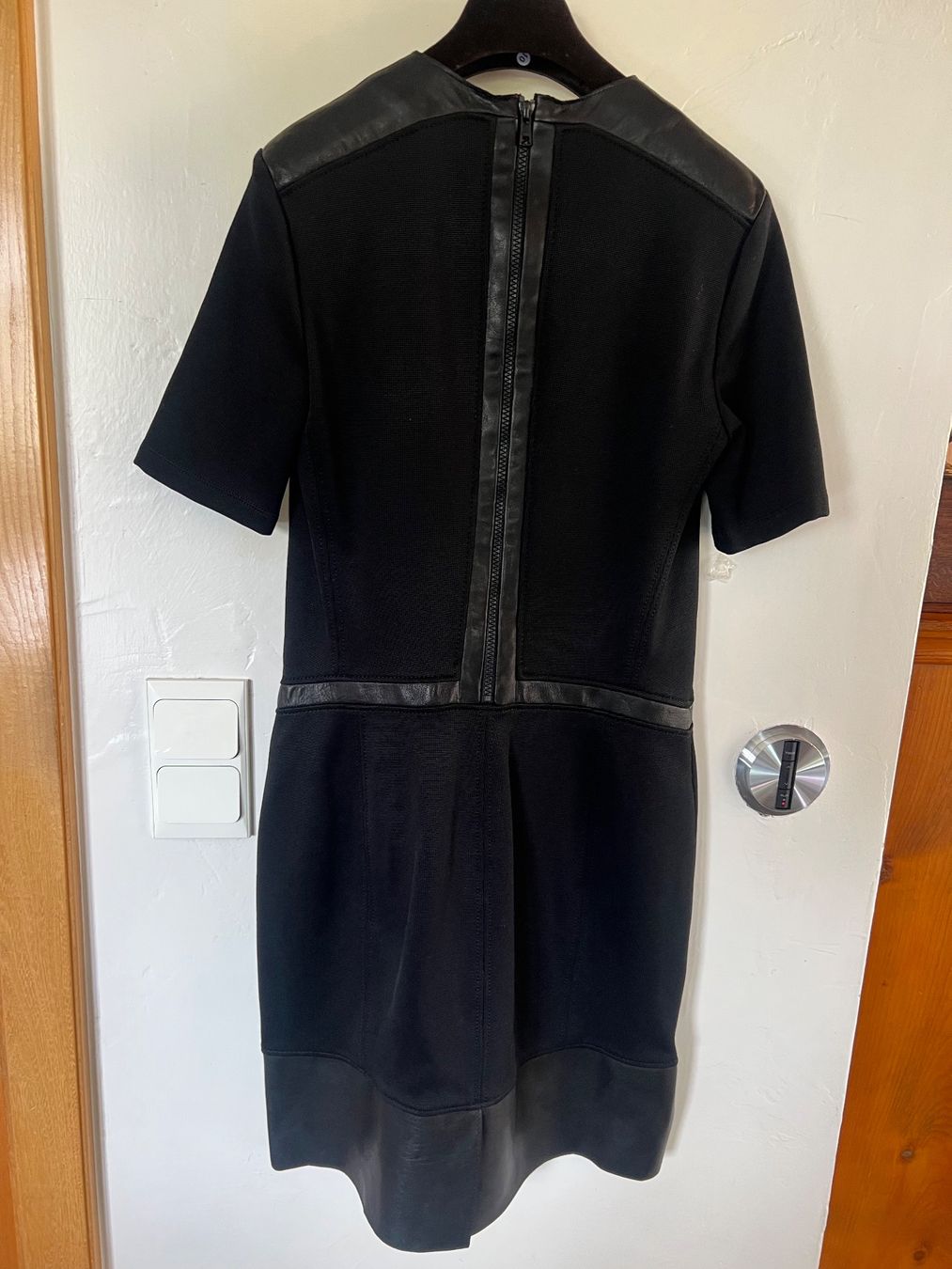 Helmut Lang Kleider: Robe Helmut Lang – Neu (gemäss Beschreibung) aus Jouxtens-Mézery von Hoerler02 2