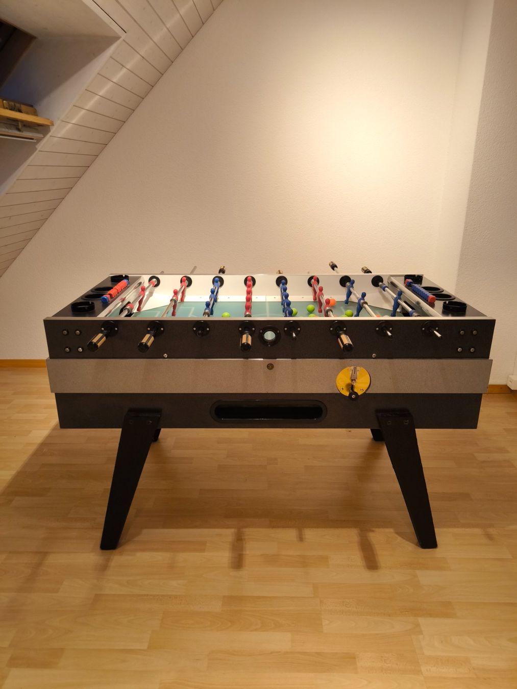 Slot Machine: Tischfussball Garlando, Töggelikasten – Usato da Fahrwangen venduto da lea_bgp9