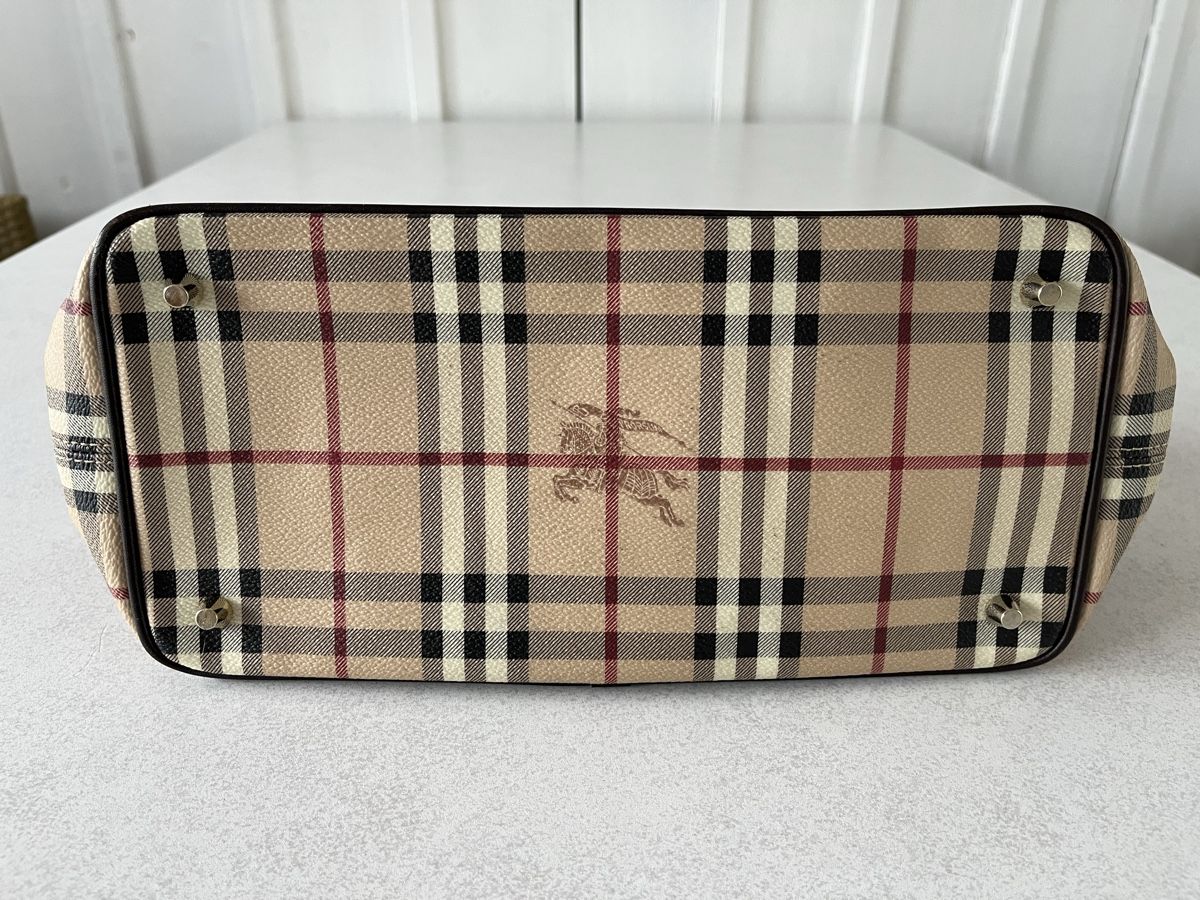 Burberry Taschen für Damen: Original Burberry Handtasche  – Gebraucht aus Wetzikon ZH von diaso 3