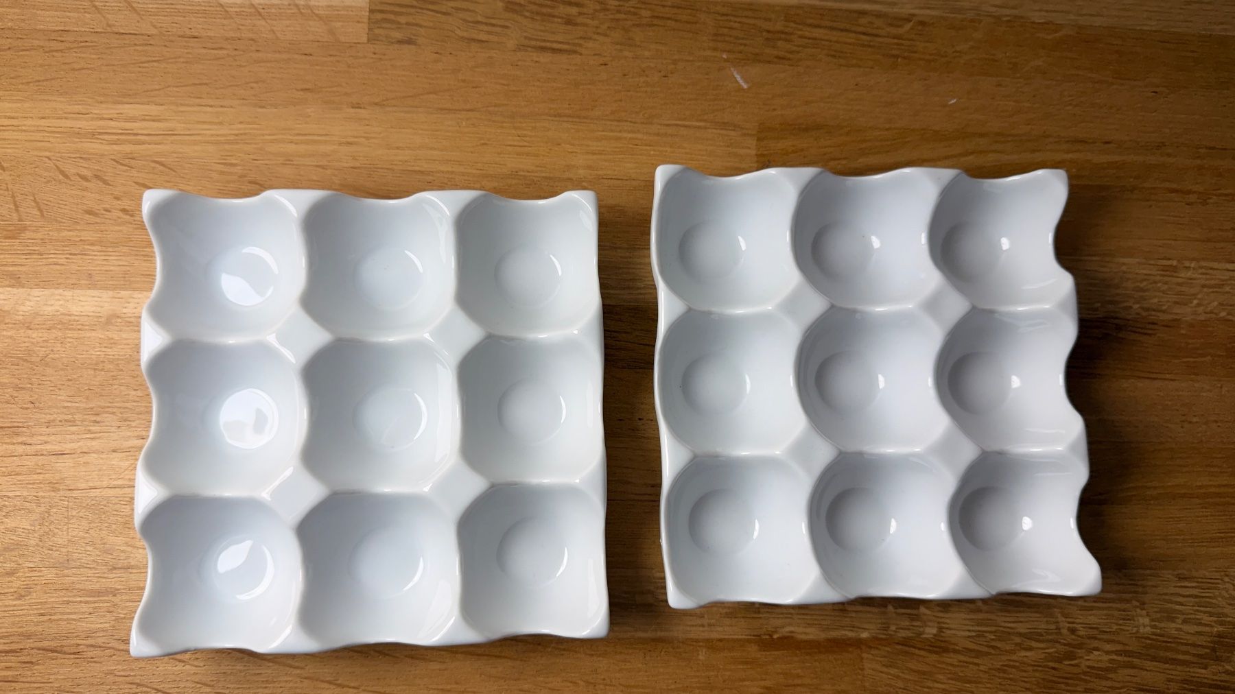 Altre Stoviglie: Geschirr - 2x Eierhalter Eierbecher Ostern Keramik weiss – Usato da Winterthur venduto da Secondhand-Family 1