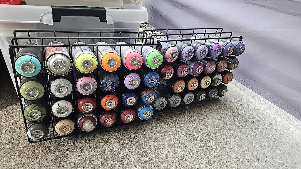 Colori: Grosses Spraydosen/Graffiti Set – Usato da Uttigen venduto da pia_pv5x