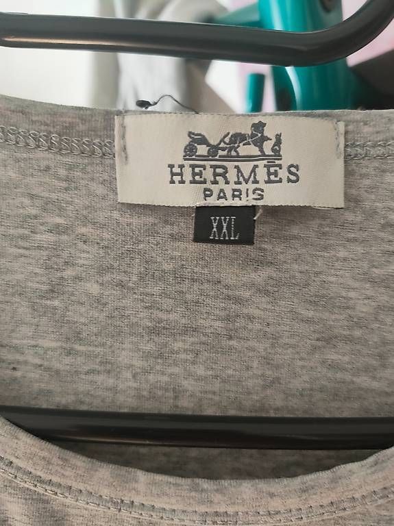 T-shirts: T-Shirt Hermes – D'occasion à Schlattingen par armeFrau 1