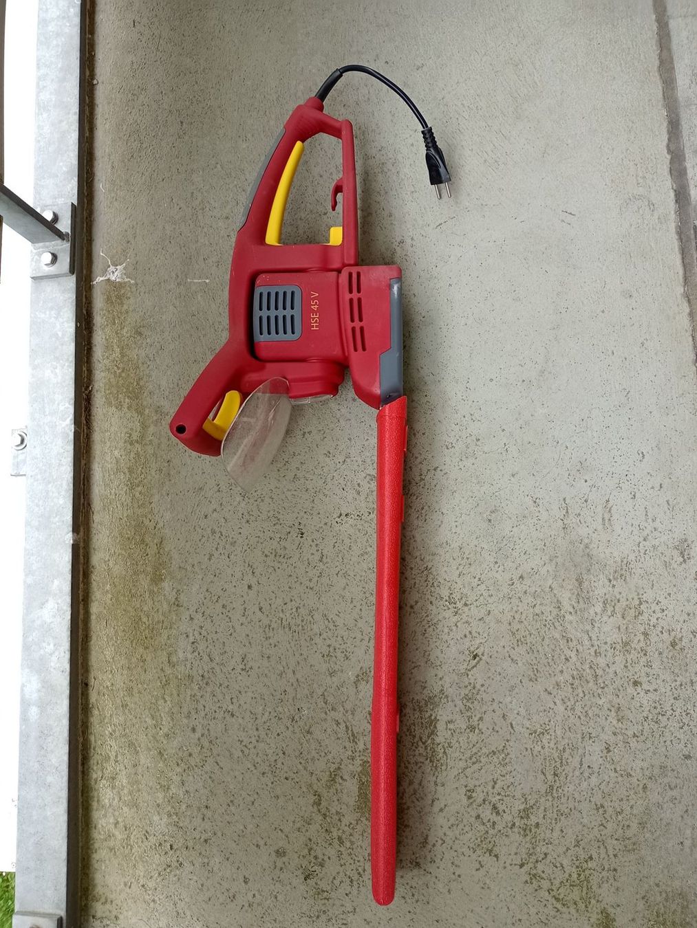 Cesoie: Wolf HSE 45 V Elektro-Heckenschere – Usato da Buchs AG venduto da SellAndBuyX 1