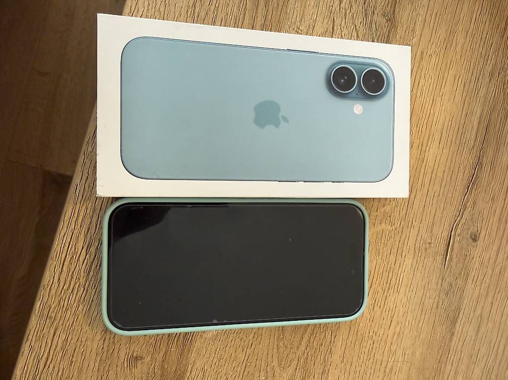 Telefoni cellulari / Smartphones: Iphone 16 teal 128gb – Usato da Menzingen venduto da Priganica