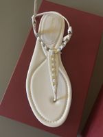 Sandalen NEU Ferragamo, Leder Weiß, NP 869