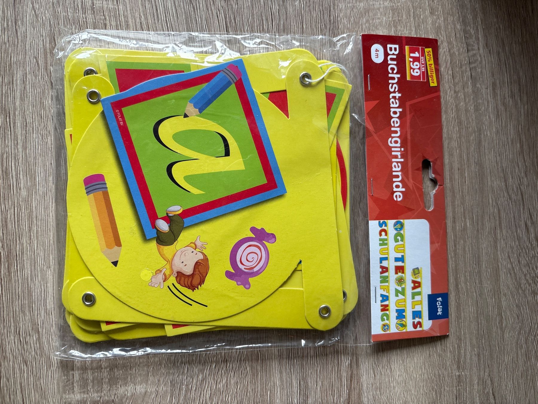 Alle Dekorationen: Buchstabengirlande Einschulung – Neu und originalverpackt aus Effretikon von MarthaK.