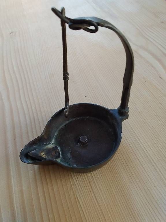 Lampade: antike Oellampe – Usato da Uetendorf venduto da kel_5hsq