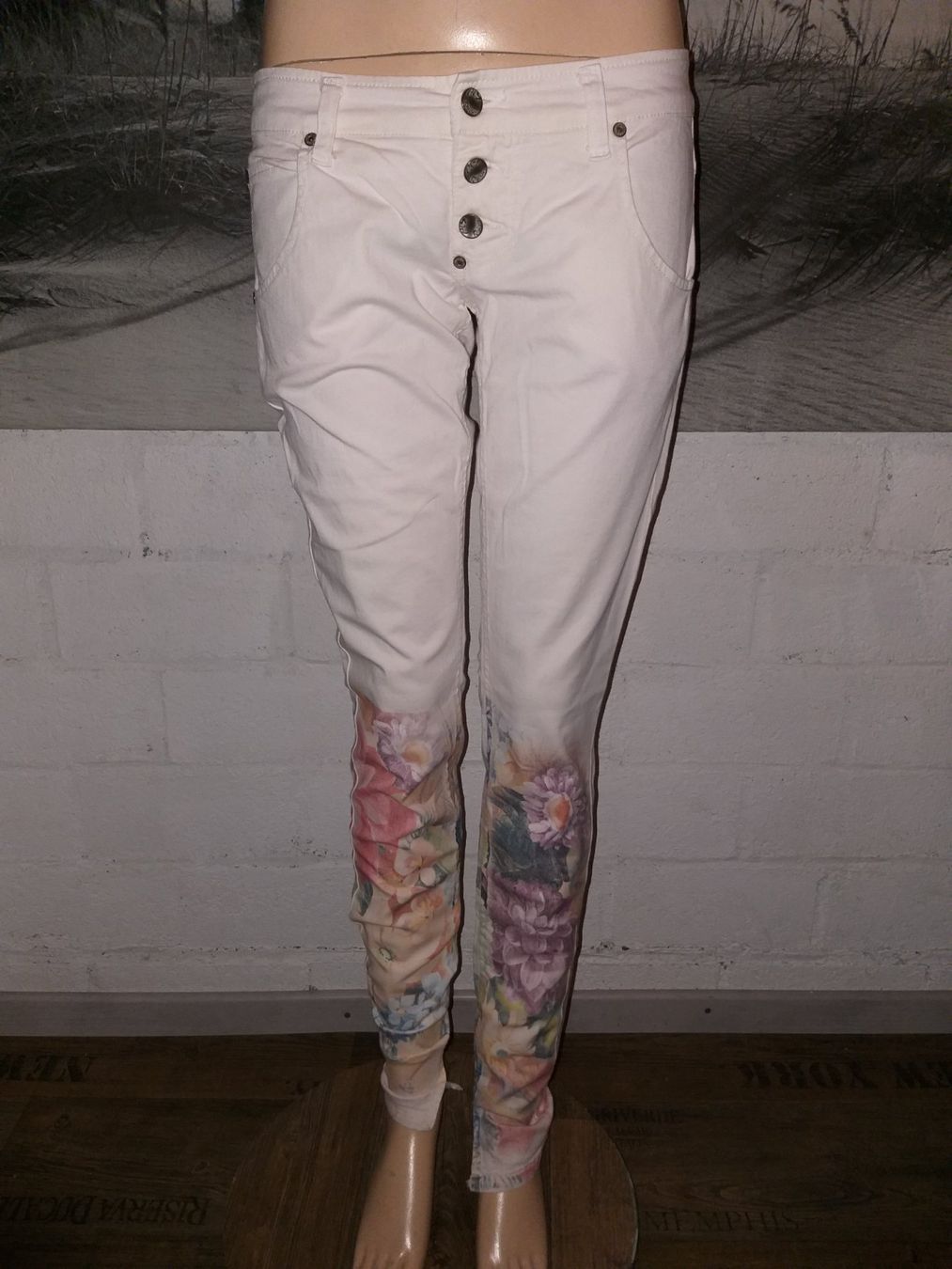 Please Jeans Jeans: PLEASE Jeans taille / Grosse M – Usato da Cossonay-ville venduto da Super-Price-Quality