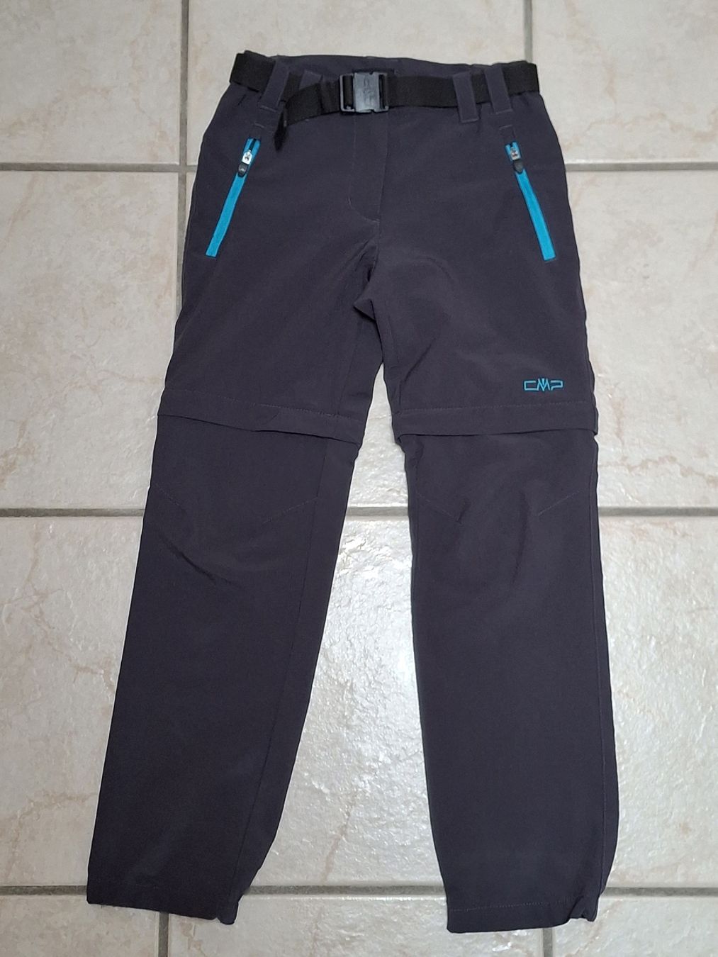 CMP Pantaloni: CMP Zip off Wanderhose Grösse 128 – Usato da Wilderswil venduto da janabe