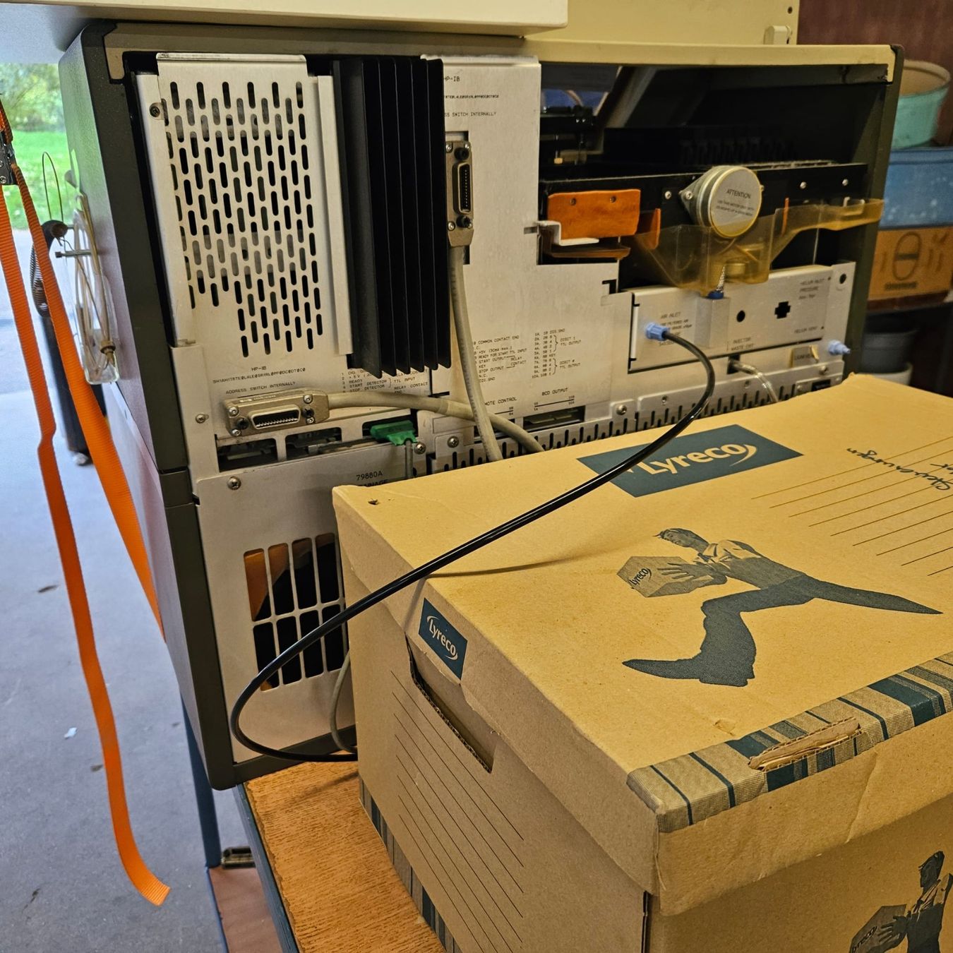 Accessori da laboratorio: HP 1090 Liquid Chromatograph/HP 8452A DAS & PC/Software – Usato da Niederdorf venduto da LeptonAG_Labor 4