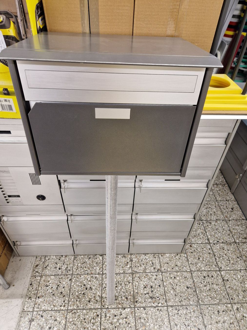 Sonstiges für Haushalt & Wohnen: Standbriefkasten – Gebraucht aus Wiler b.Utzenstorf von bamaa-shop 7