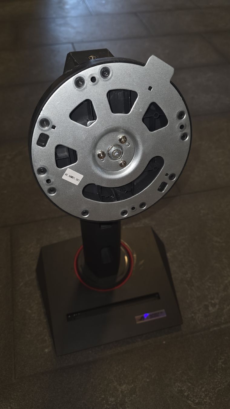 Ecrans: Monitor Asus ROG Strix XG27UCG – D'occasion à Winterthur par ich_8frx 3