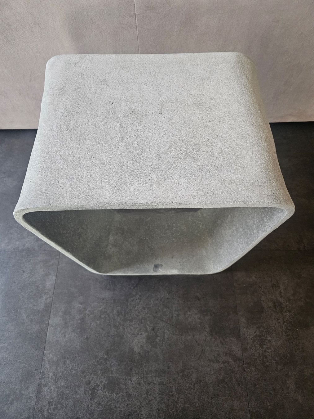 Tavoli: Table appoint béton - Design – Usato da Château-d'Oex venduto da bla_b6mv 3