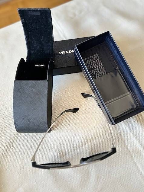 Prada Lunettes & Verres: Occhiali Prada – D'occasion à Balerna par koc_2zyj 3