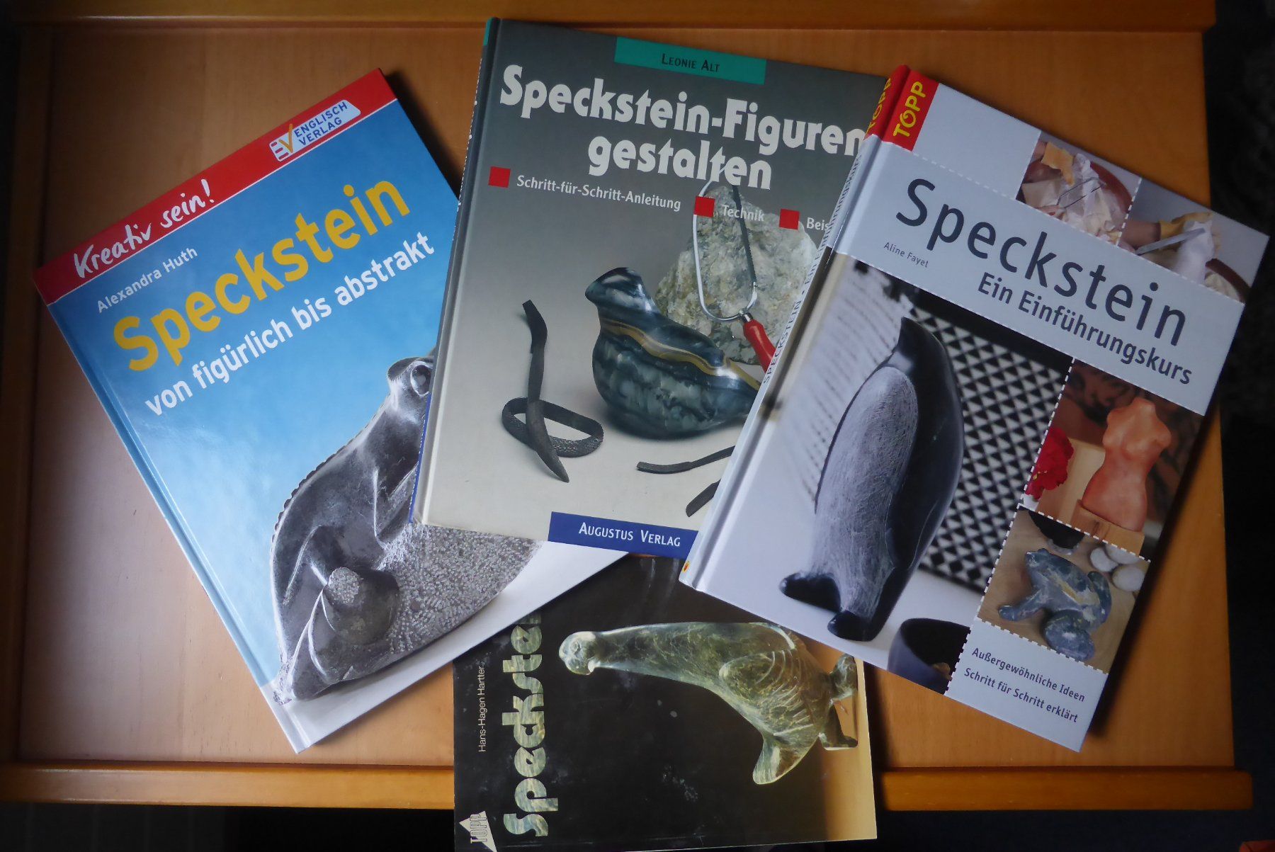 Libri: Handarbeit - Speckstein - 4 Bücher zu einem Preis – Usato da Brunnadern venduto da lesezirkel