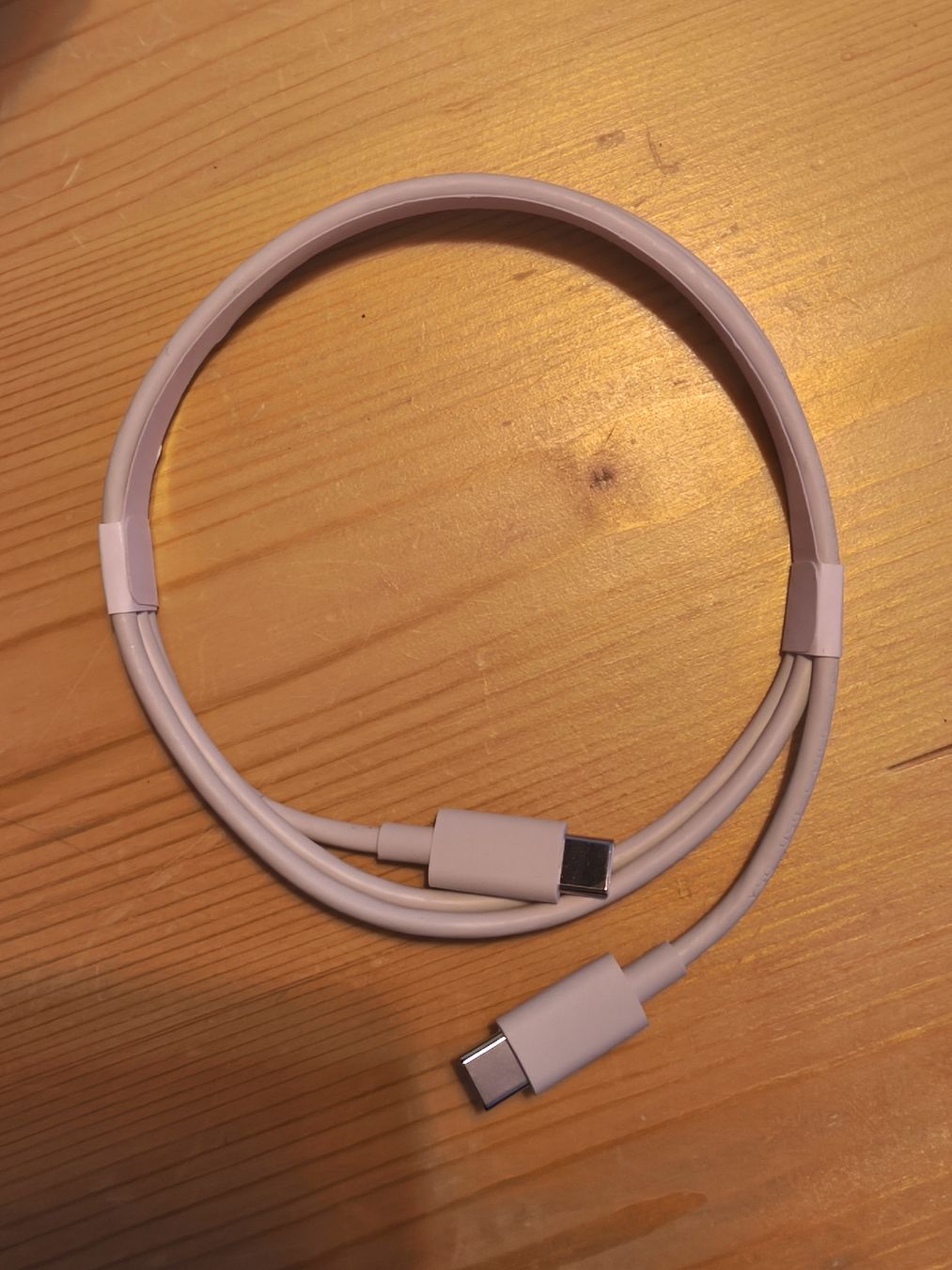 Apple Cavi: Apple USB-C Kabel mit zwei Anschlüssen neu  – Nuovo e nell'imballaggio originale da St. Gallen venduto da jaytheiler