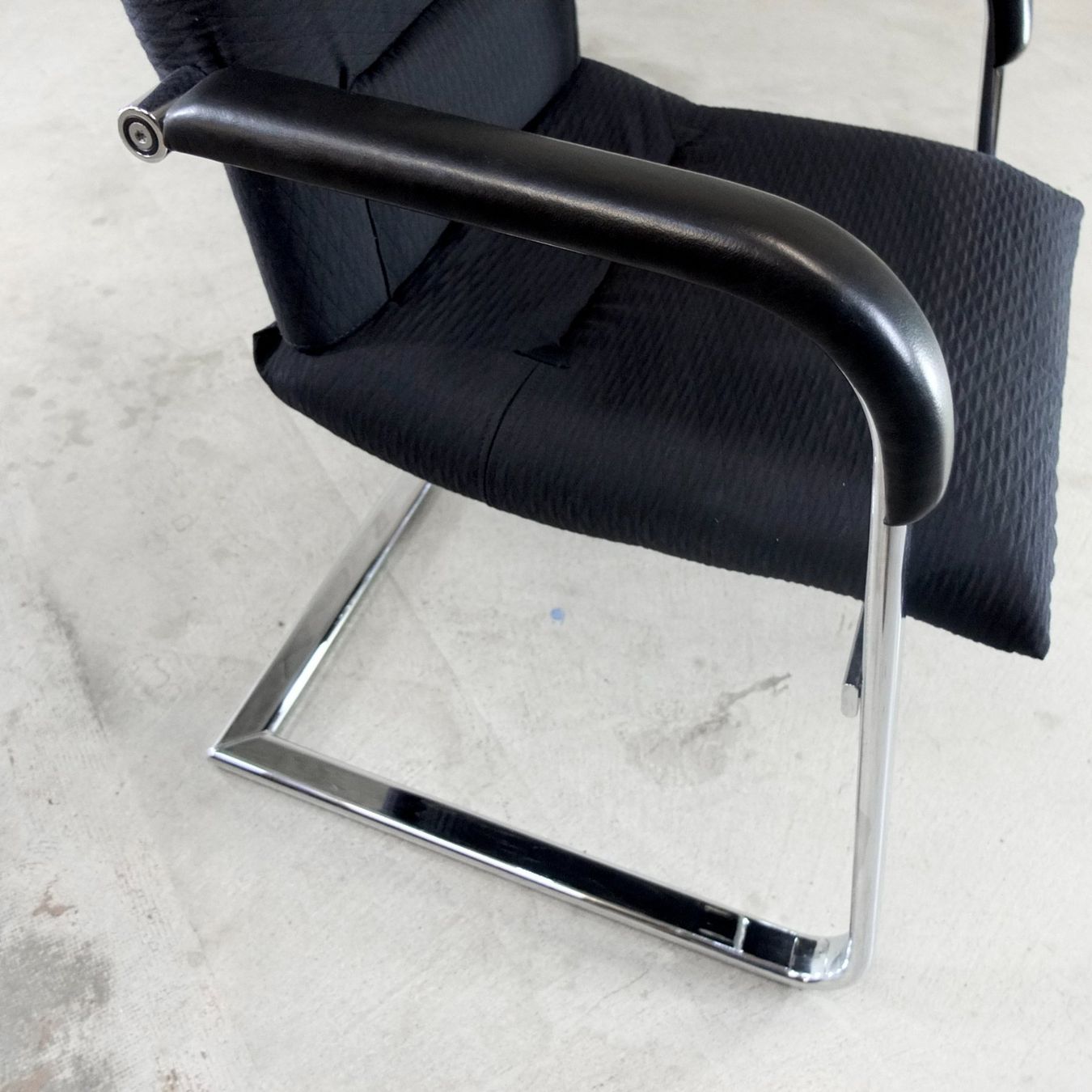 Vitra Poltrone: Vitra Mario Bellini Freischwinger Sessel – Usato da Basel venduto da Brocki-auf-dem-Wolf 8