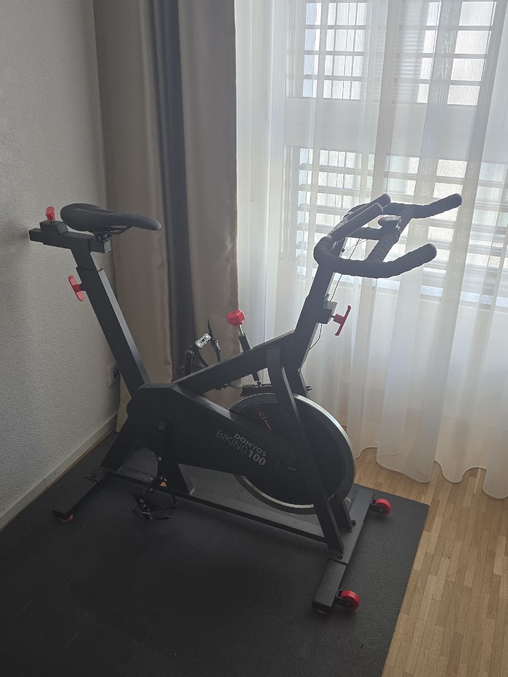 Decathlon Hometrainer: Domyos Biking 100 Indoor Cycle – Usato da Zürich venduto da ale_bg2x