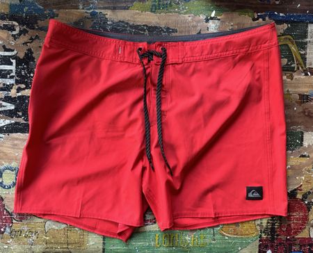 QUICKSILVER badeshorts / NEU/ grösse 36