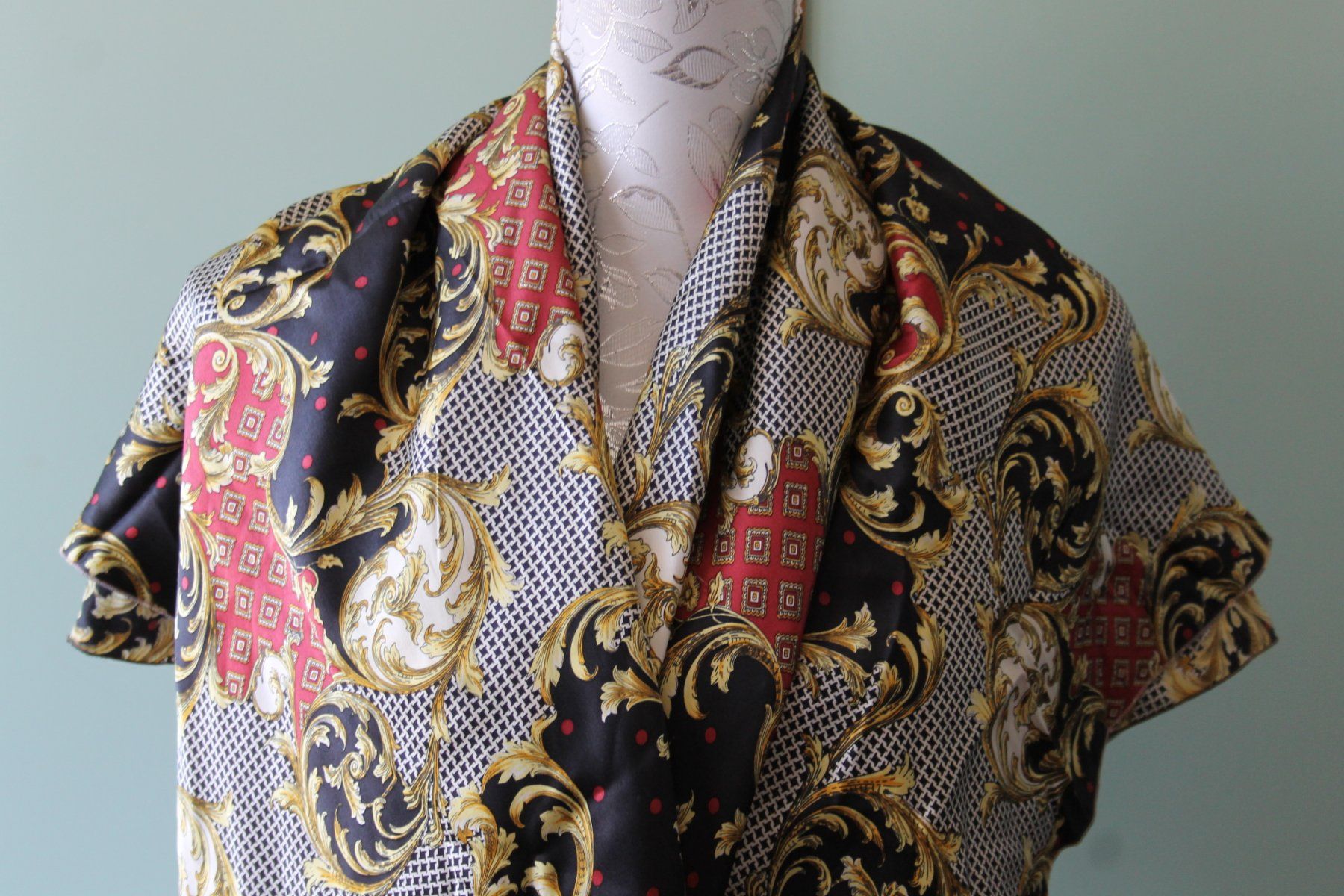 Foulard & Sciarpe: Foulard – Usato da Schaan venduto da antikes_und_kurioses 1