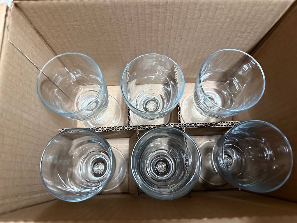 Bicchieri: Gratis: 6 Kaffee Schnapps (Kafischnaps) Gläser – Nuovo e nell'imballaggio originale da St. Gallen venduto da Soxguys 1
