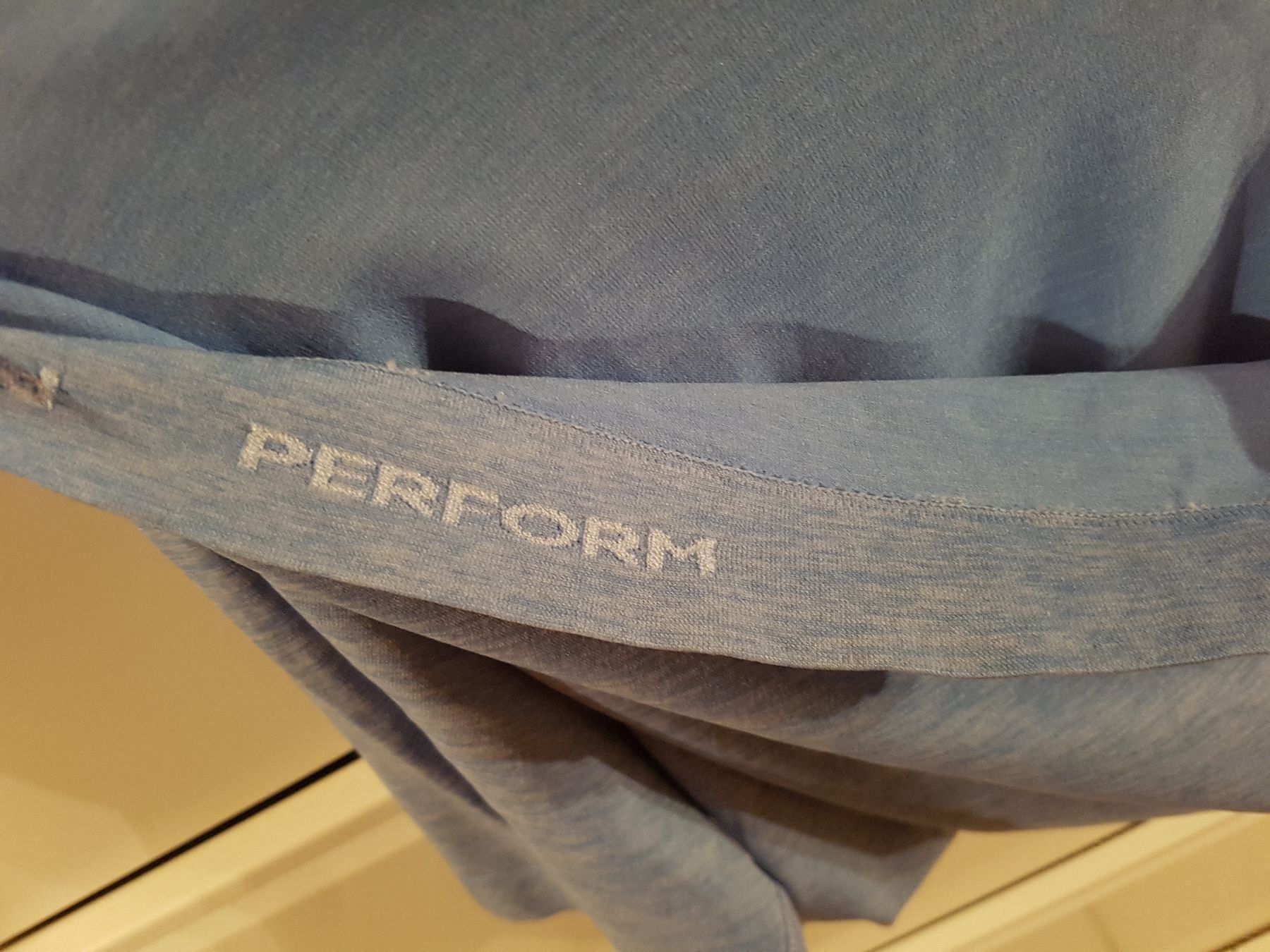 T-Shirts: Perform Fitnessshirt – Neu (gemäss Beschreibung) aus Rupperswil von greenangel4 2