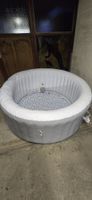Gebrauchte Whirlpool-Heizung für entspannte Wintertage.