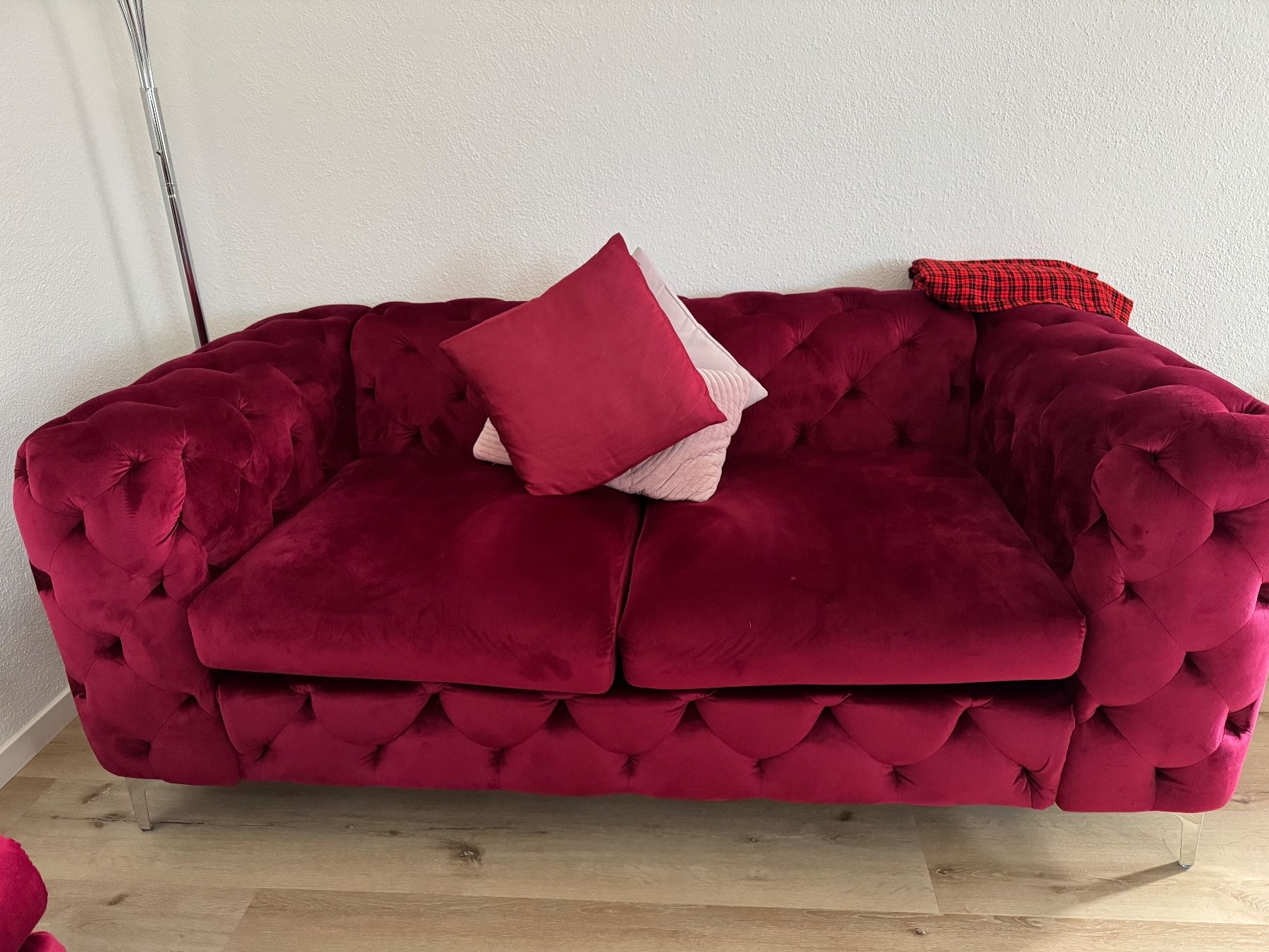 Divani: Chesterfield sofa x1 + 1 pouf – Usato da Zollikon venduto da Marsat25 1