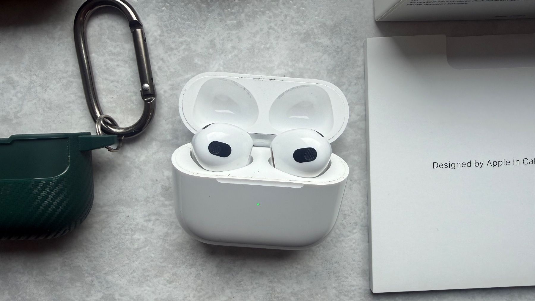 Apple Cuffie: Apple AirPods (3rd Gen.) Lightning Case – Usato da Monte Carasso venduto da Ely67 1