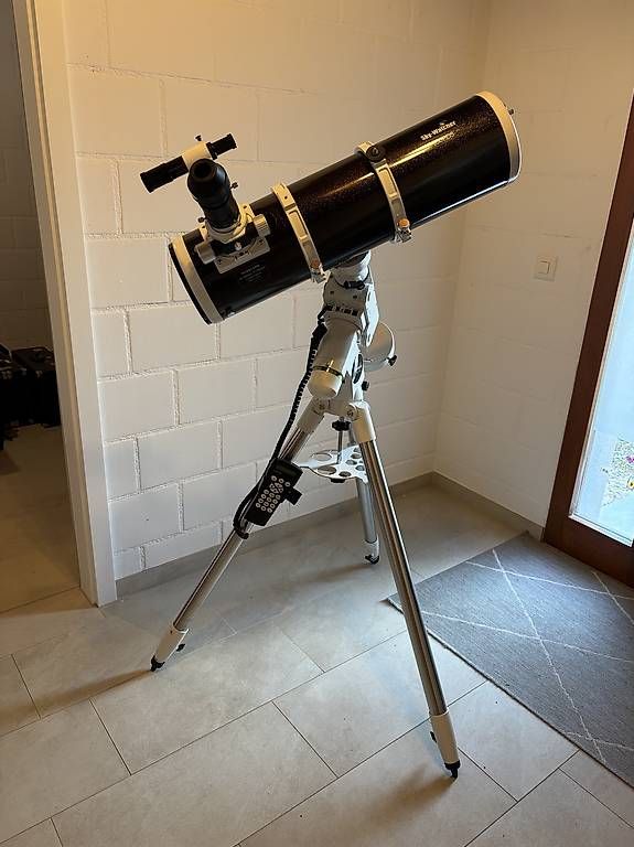 Sky-Watcher Telescopi: Skywatcher 150PDS with HEQ5 Pro - brand new – Usato da Zürich venduto da whiter3bbit