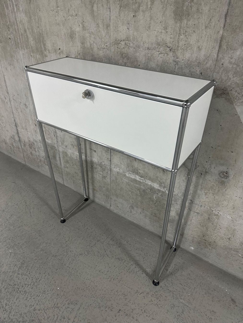 USM Cassettiere: USM Haller Sideboard Regal in weiß – Usato da Pfaffhausen venduto da only.lux 2
