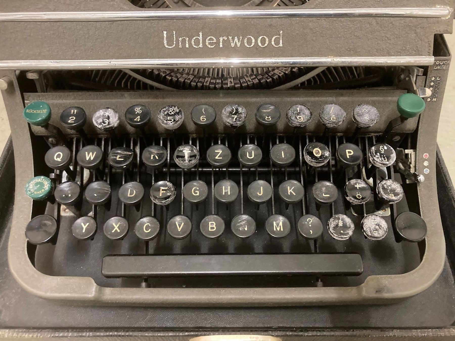 Underwood Macchine da scrivere: Schreibmaschine Underwood – Usato da Basel venduto da JBucher01 2