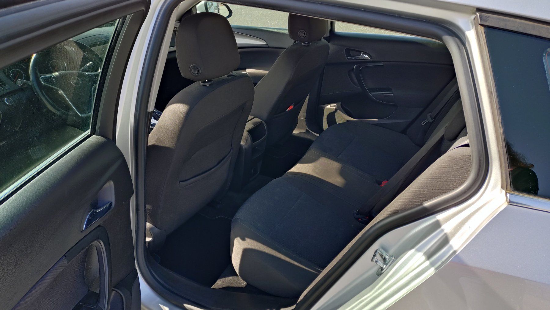 Opel Automobili: OPEL Insignia ST 20DTH 4WD Automat – Usato da Kreuzlingen venduto da 123peter 2