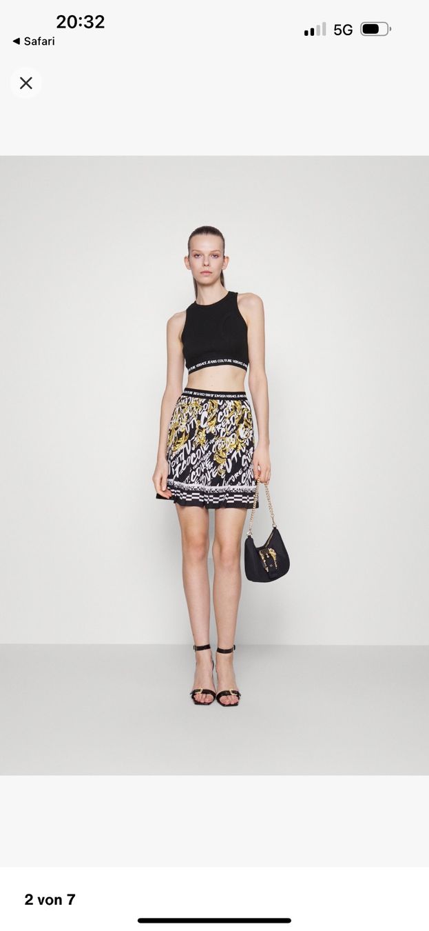 Versace Top: Wunderschöne nagelneue VERSACE JEANS top – Nuovo e nell'imballaggio originale da Biel/Bienne venduto da guessa 6