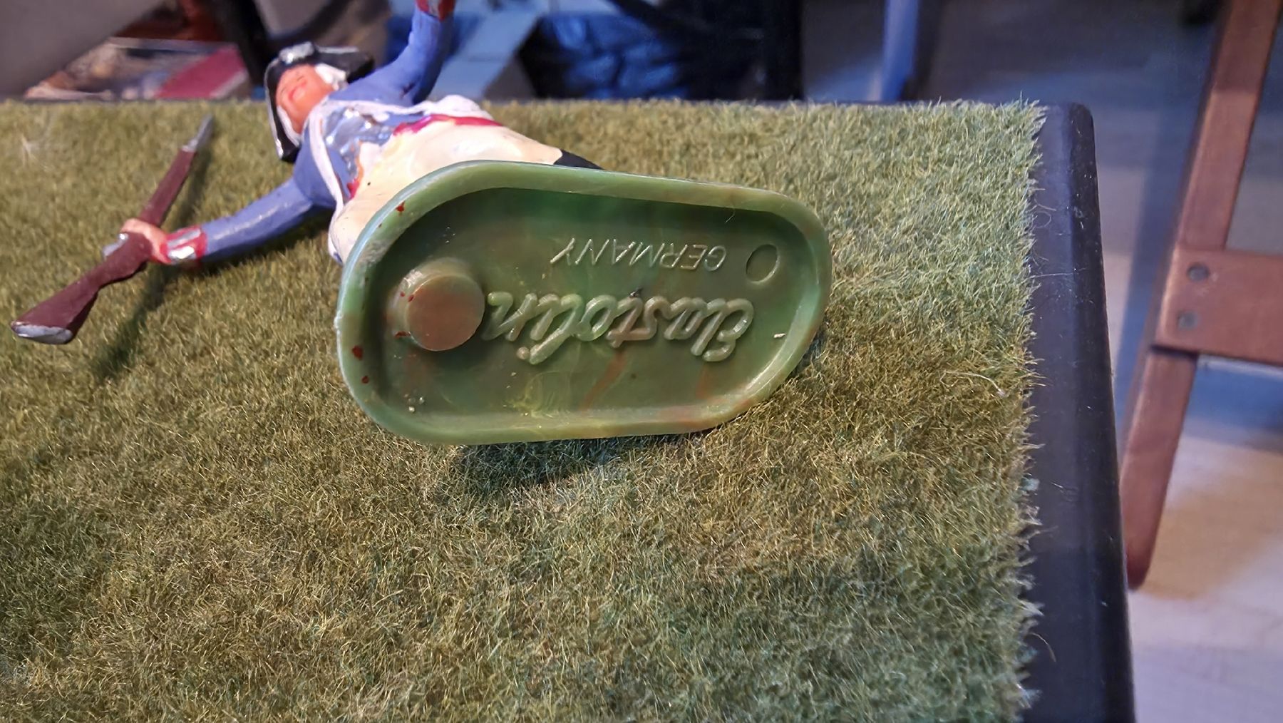 Elastolin Spielzeuge: Elastolin Preussen 3 stück. guter Zustand – Gebraucht aus Ettingen von 1964erNachtzugfahrer 4