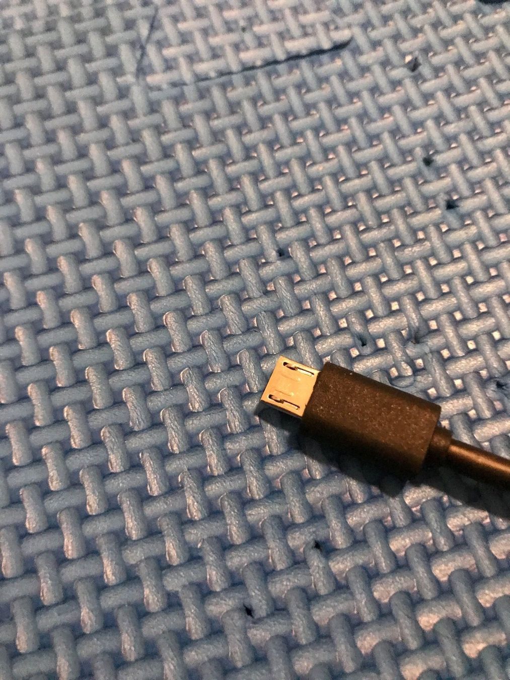 Cavi: USB to Micro USB Kabel 1m – Usato da Gossau SG venduto da schlitzerdemon 2