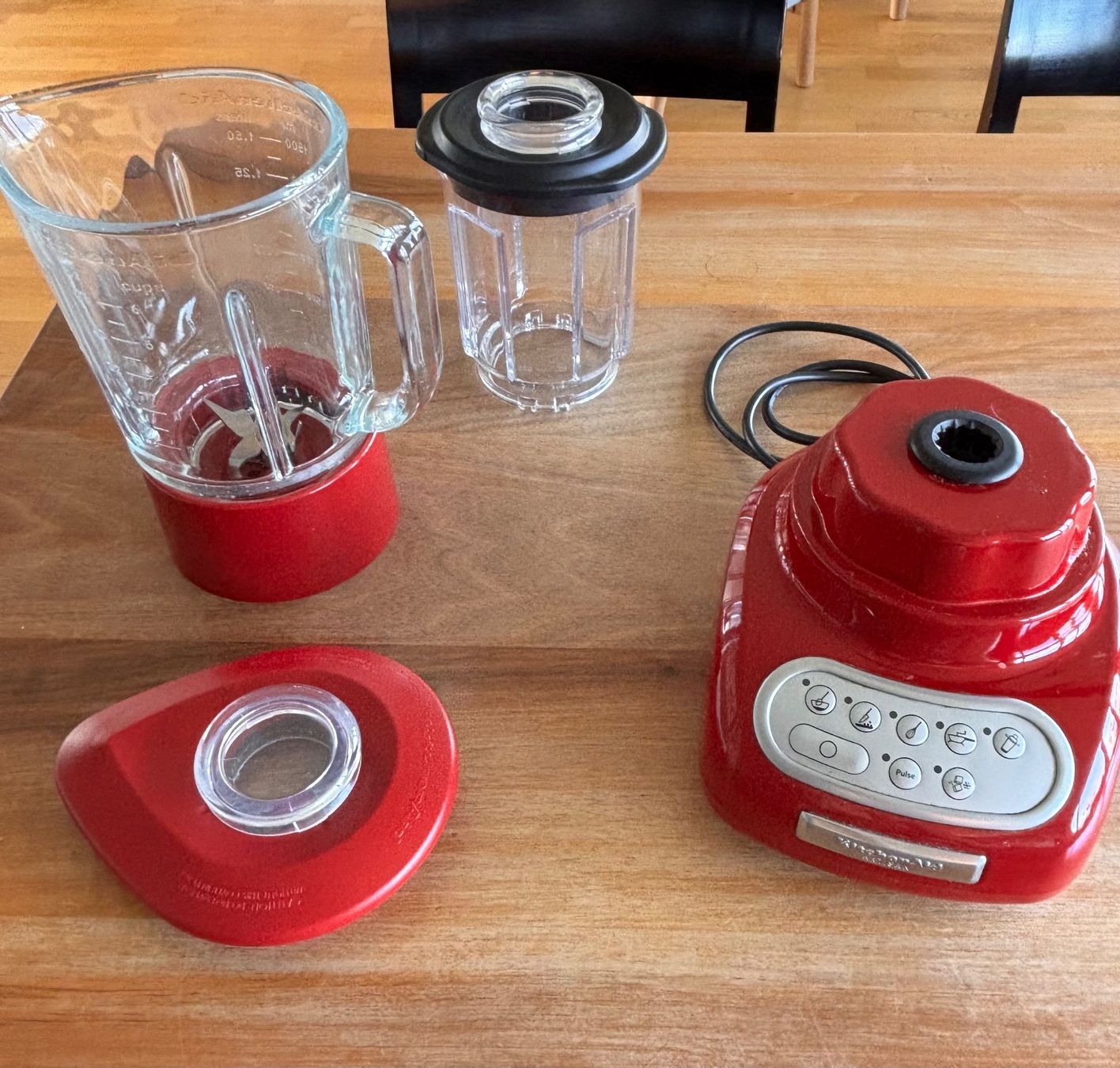 Kitchenaid Elettrodomestici da cucina: Roter KitchenAid Standmixer – Usato da Winterthur venduto da Wekee1